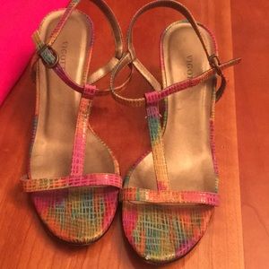 Vicotti 1in pink rainbow heels!